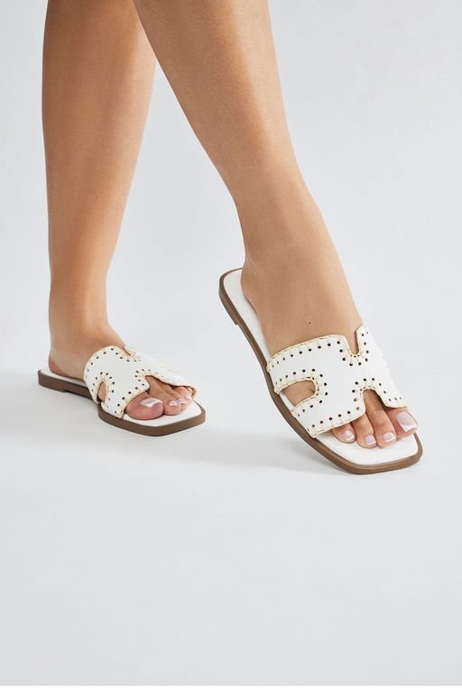 Joele Flat Sandals - White