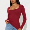Bella Basic Scoop Neck Ribbed Top - Wine